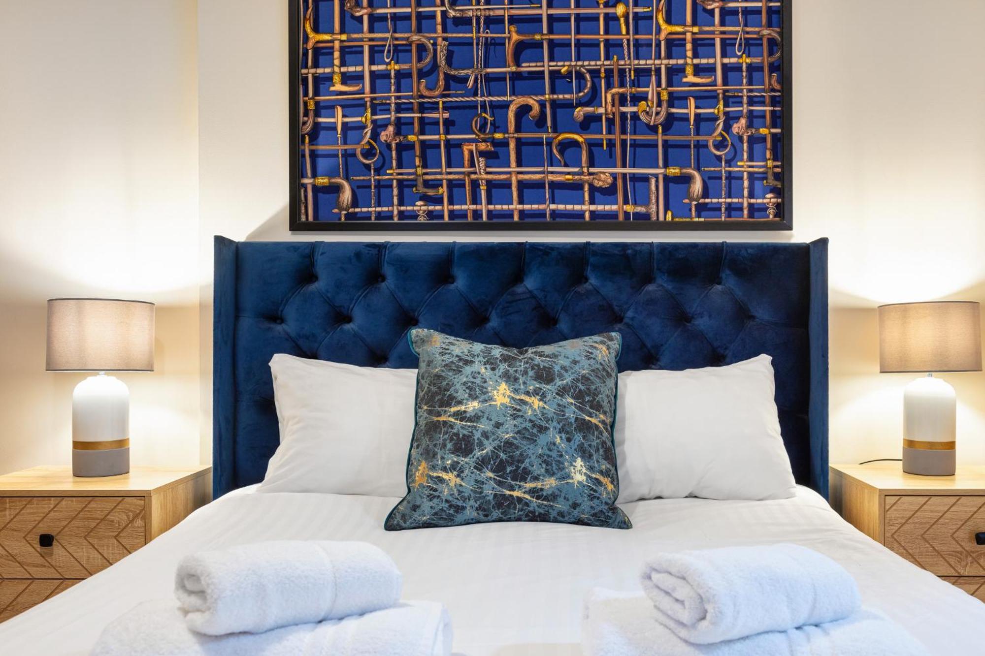 Elegant Kensington Apartment With Patio London Kültér fotó